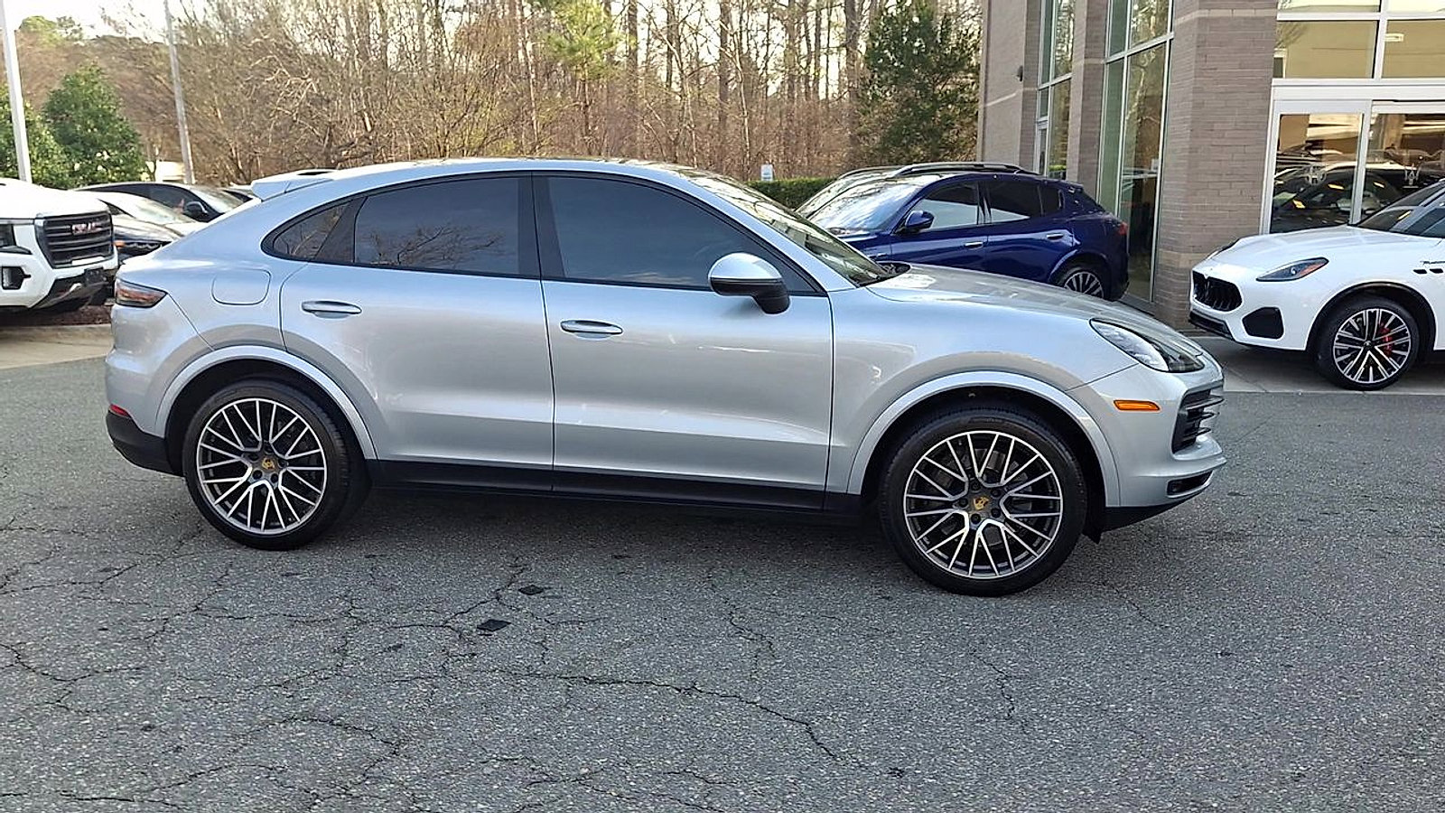 Used 2020 Porsche Cayenne S image 9