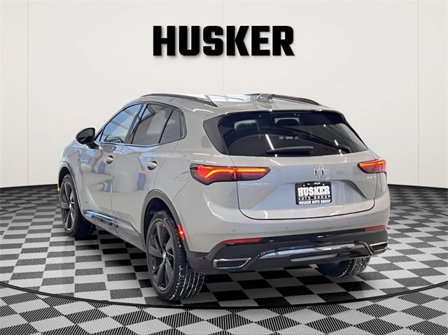 Certified 2025 Buick Envision Sport Touring image 5