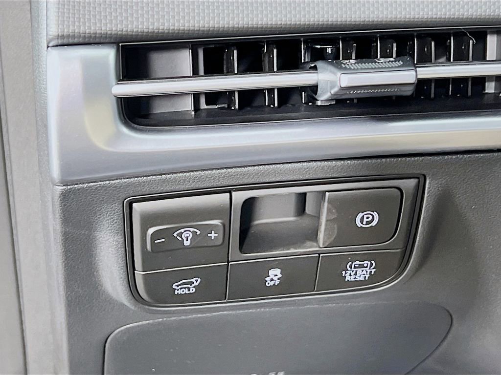 Used 2025 Hyundai Tucson Blue image 9