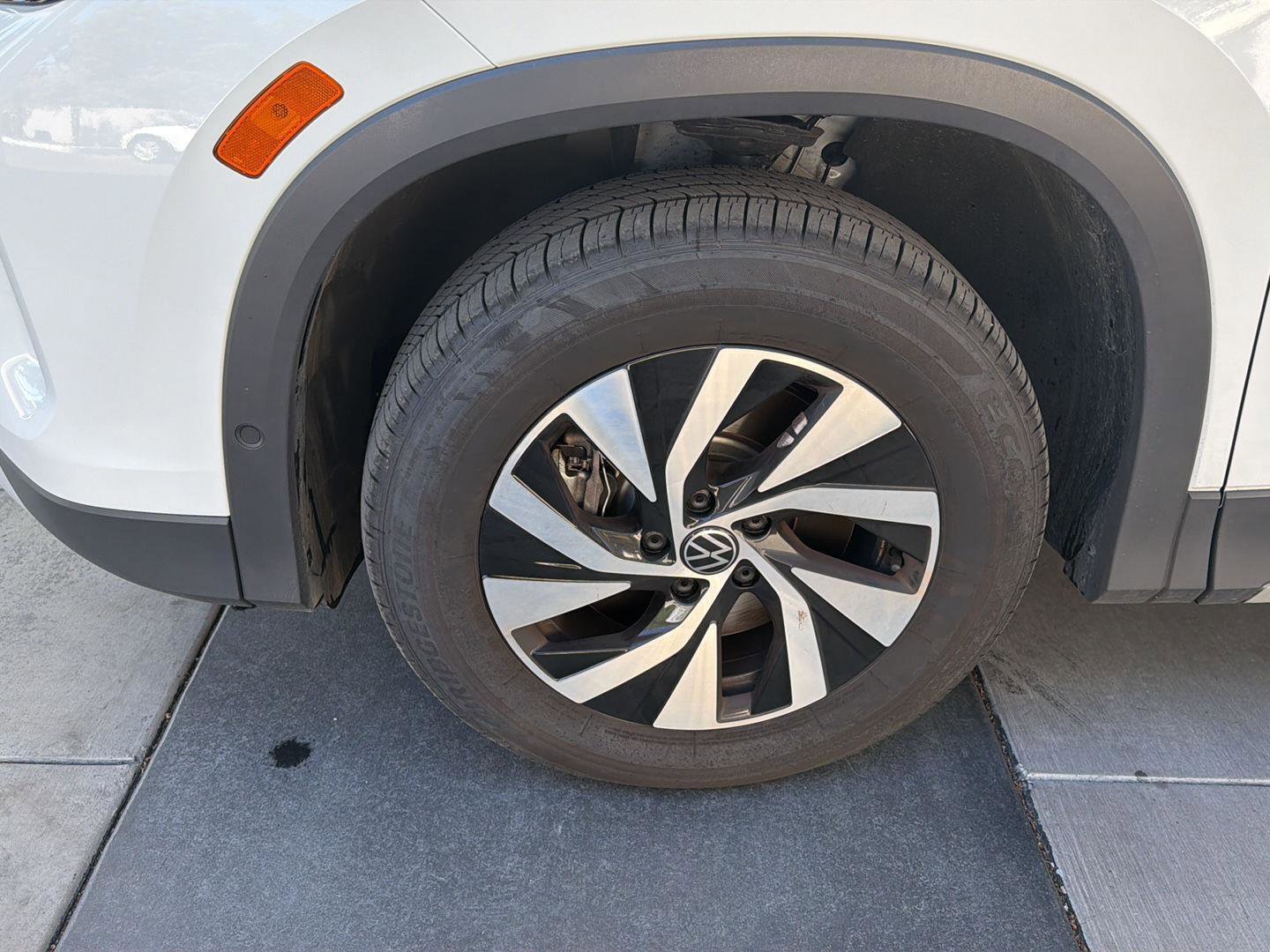 Used 2025 Volkswagen Tiguan S image 9