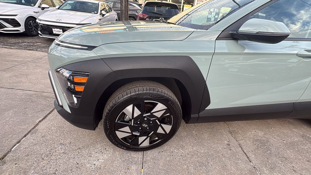 Used 2024 Hyundai Kona SEL AWD/4WD image 9