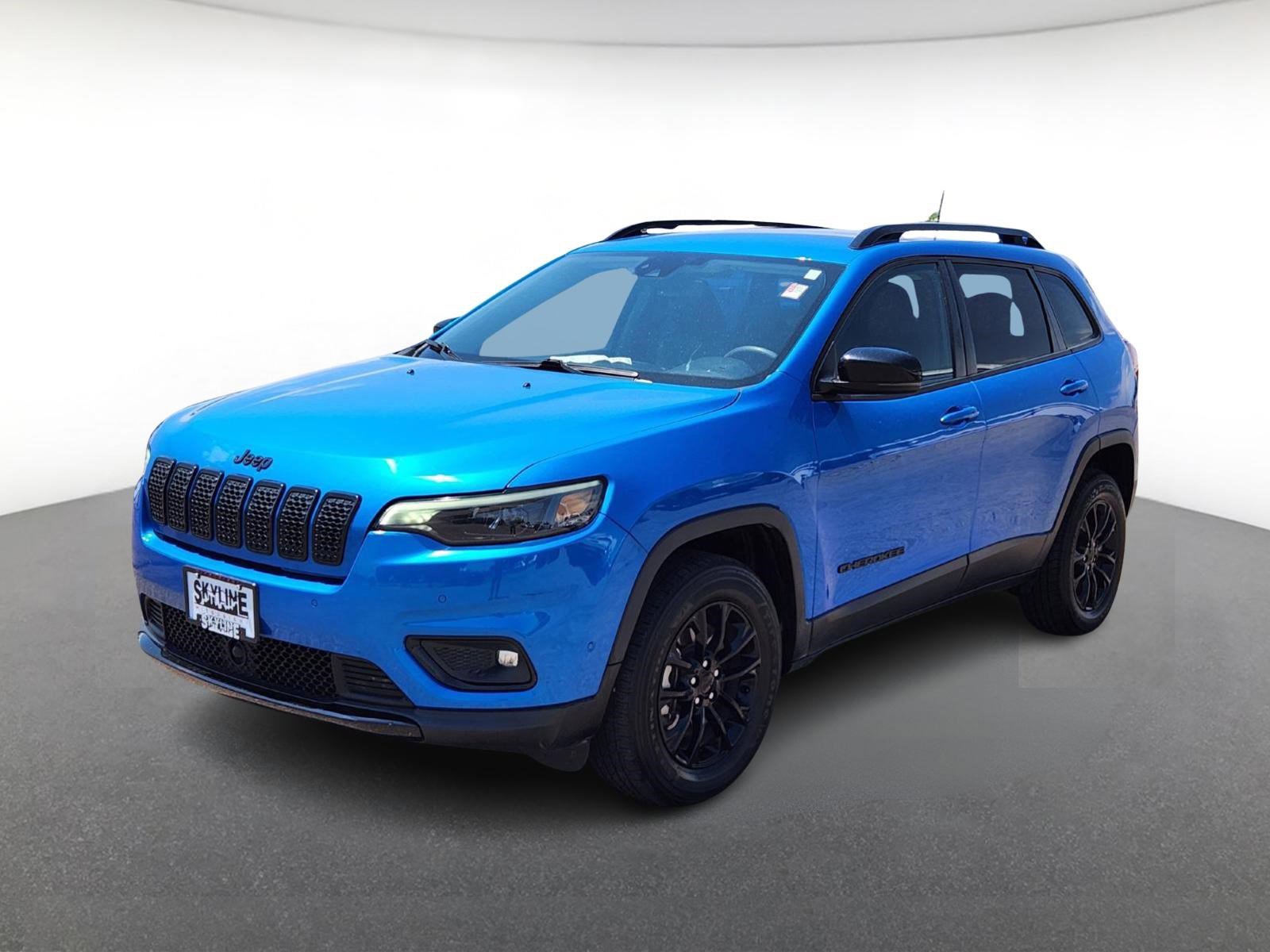 Used 2023 Jeep Cherokee Altitude Lux AWD/4WD image 2