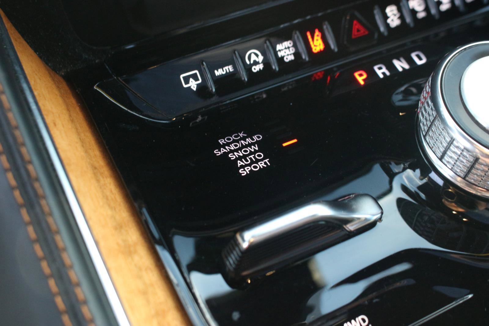 Used 2024 Jeep Grand Wagoneer L Series III image 24