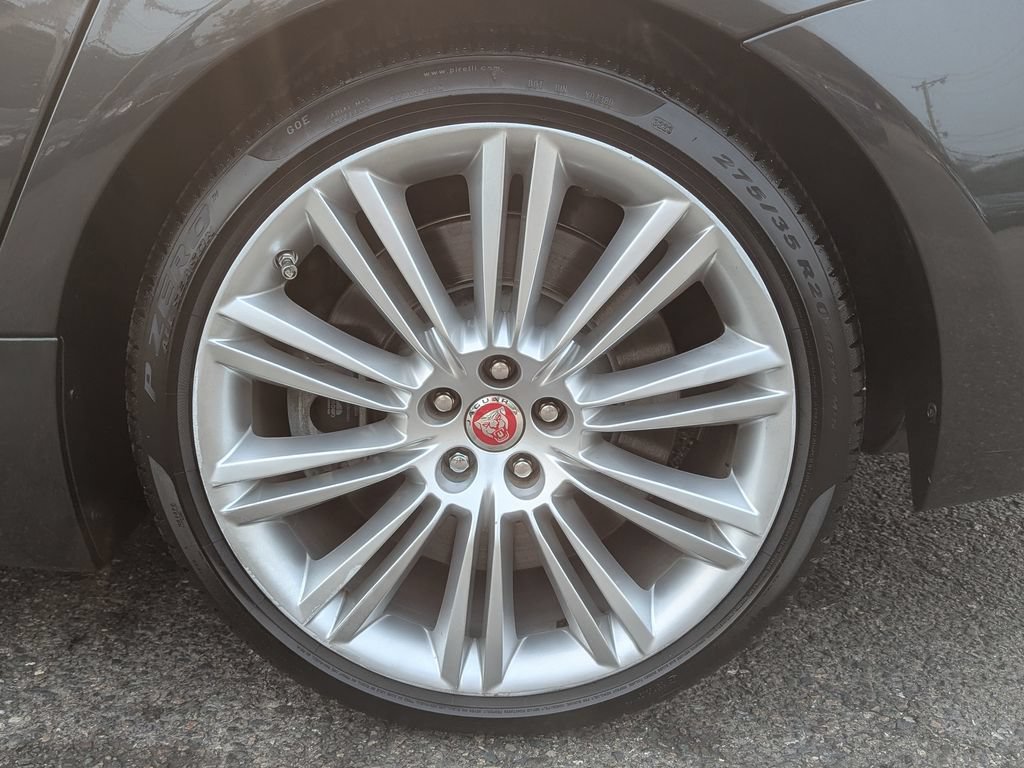 Used 2017 Jaguar XJ L Supercharged RWD image 67