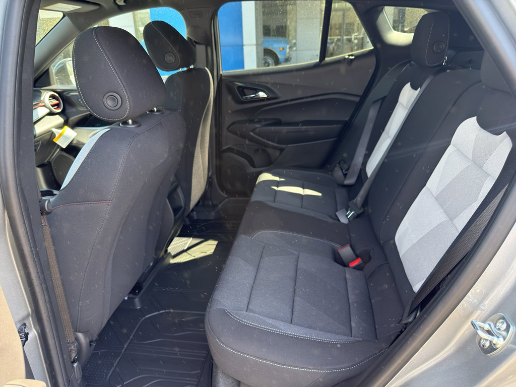 New 2026 Chevrolet Trax RS w/ Sunroof Package image 10