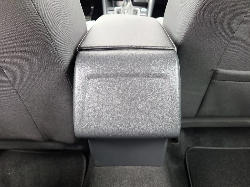 Used 2025 Volkswagen Jetta Sport FWD image 29