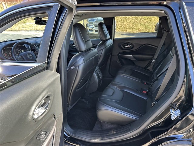 Used 2019 Jeep Cherokee Latitude Plus image 12