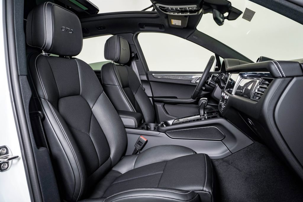 New 2026 Porsche Macan GTS AWD/4WD image 15
