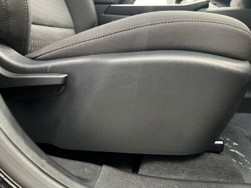 Used 2026 Chevrolet Equinox LT FWD image 23