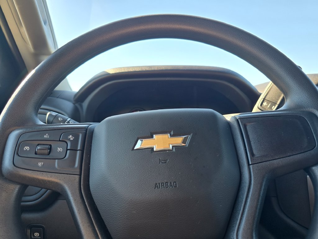 Used 2025 Chevrolet Silverado 1500 Custom AWD/4WD image 25