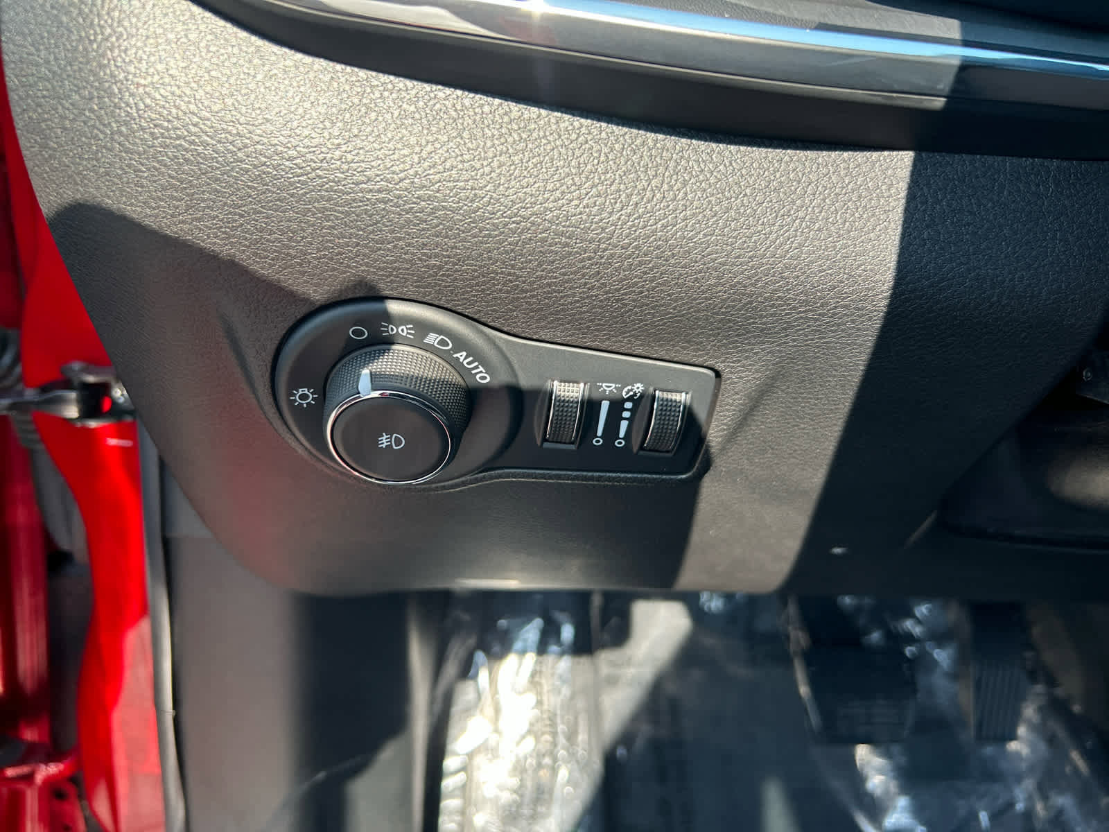 Used 2022 Jeep Compass Limited w/ (RED) Package image 14