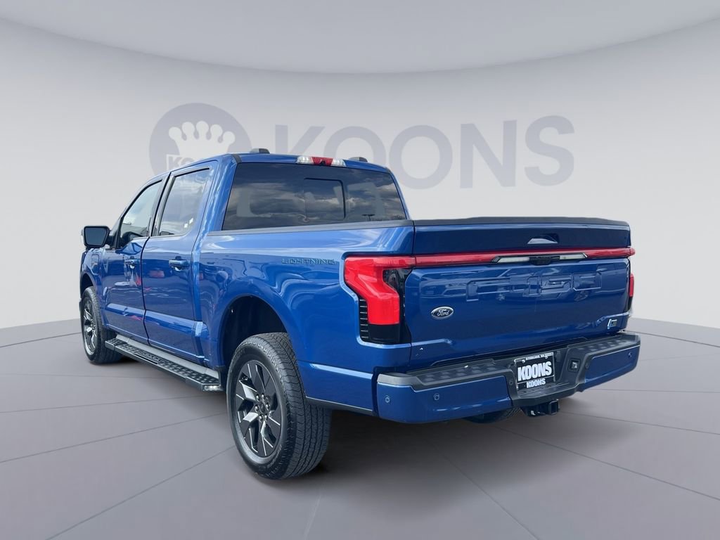 Used 2022 Ford F150 Lightning Lariat image 4