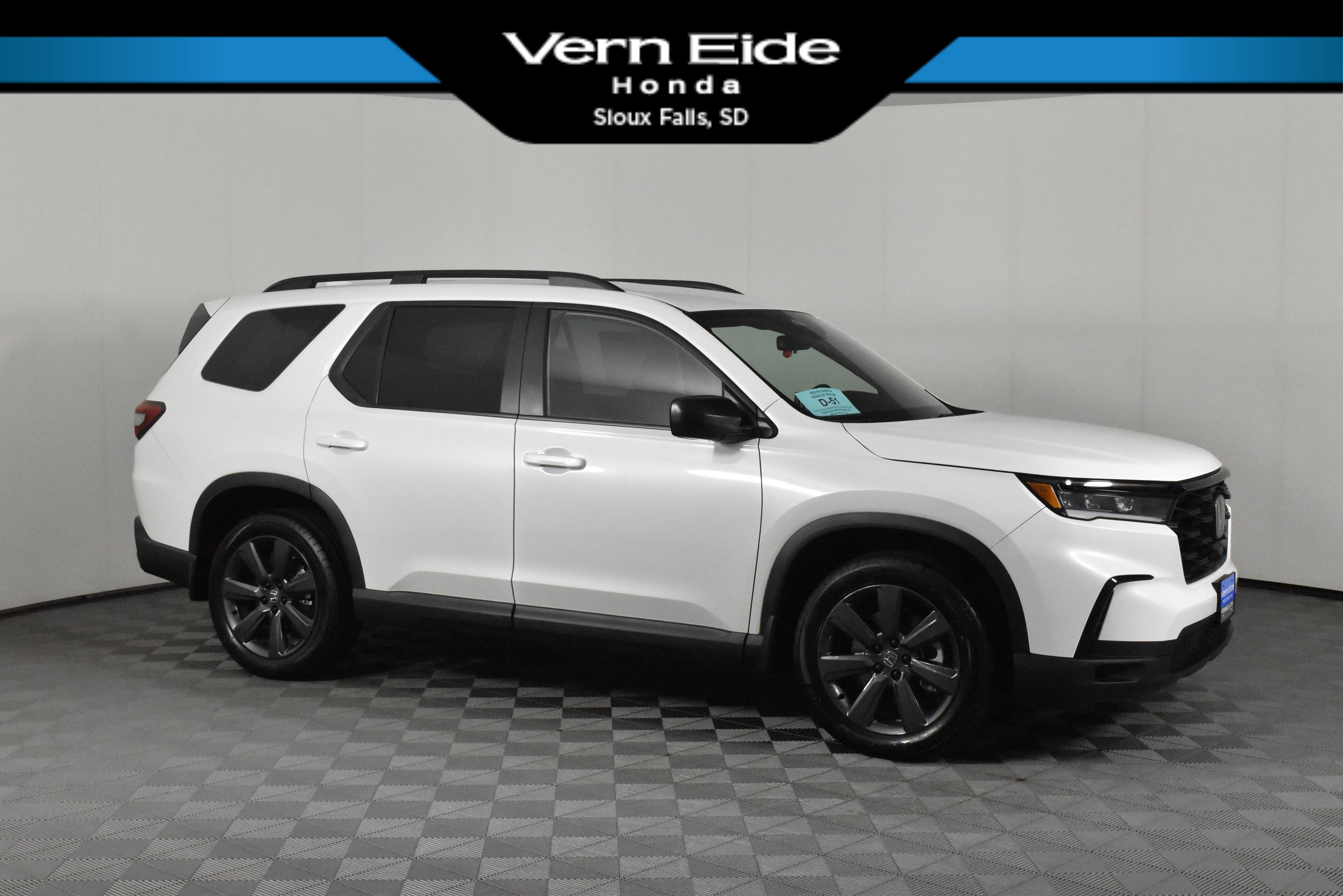 Certified 2025 Honda Pilot Sport