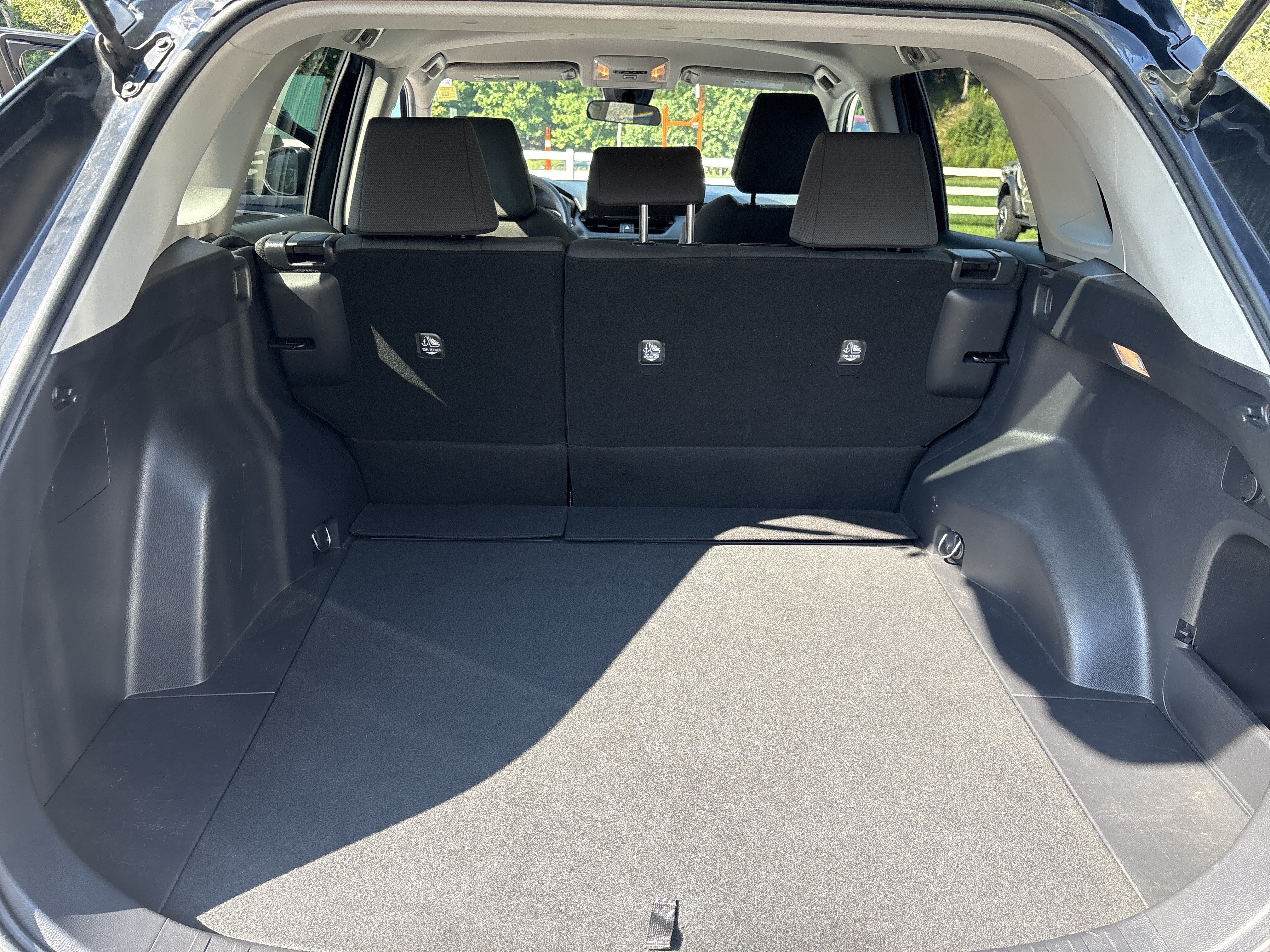 Used 2021 Toyota RAV4 XLE AWD/4WD image 11