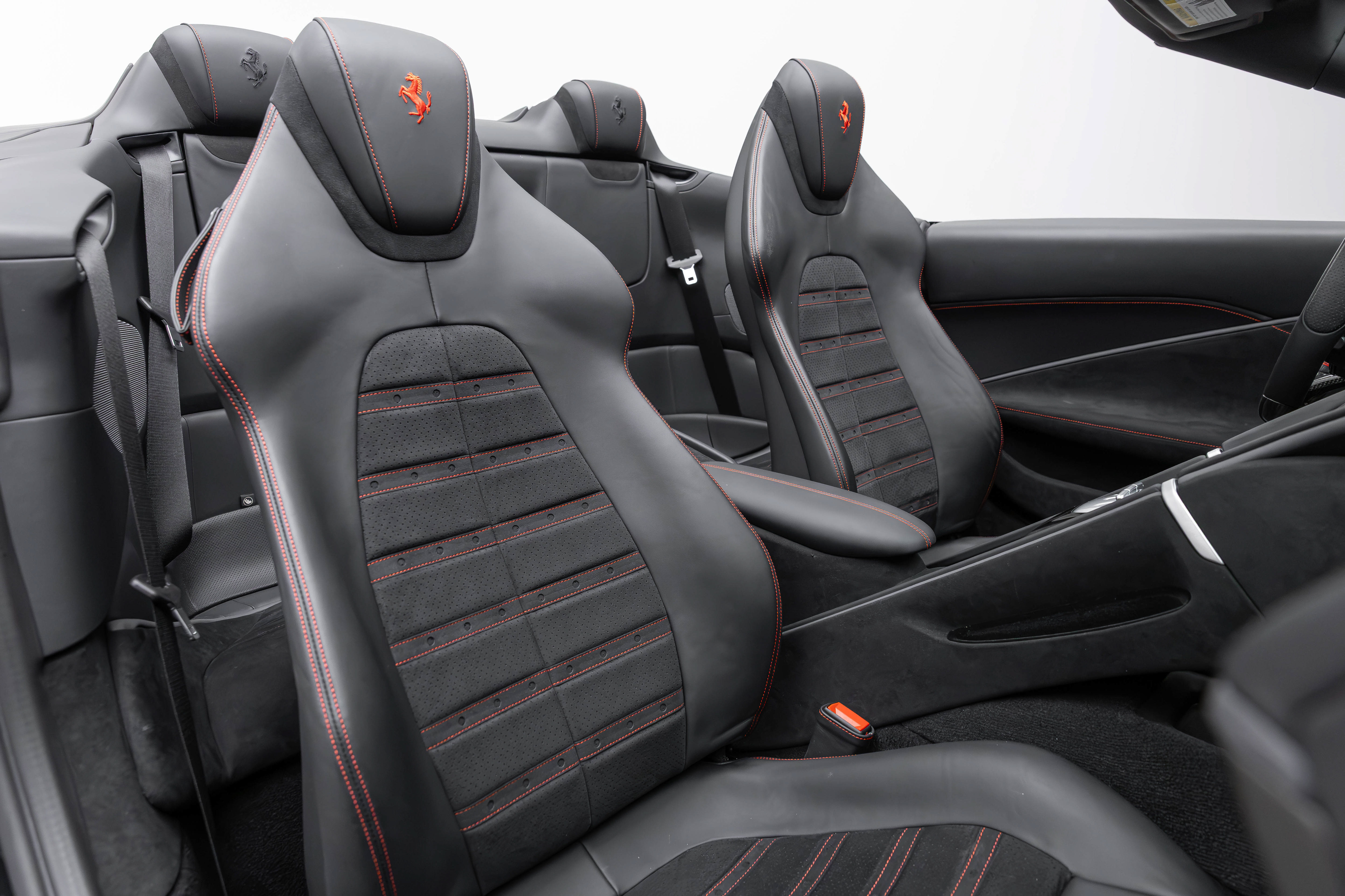 Certified 2025 Ferrari Roma Spider RWD image 56