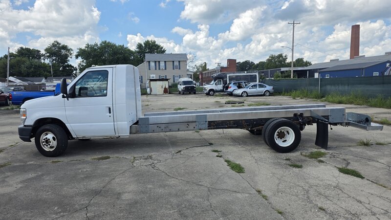 Used 2011 Ford E-450 and Econoline 450 Super Duty RWD image 7