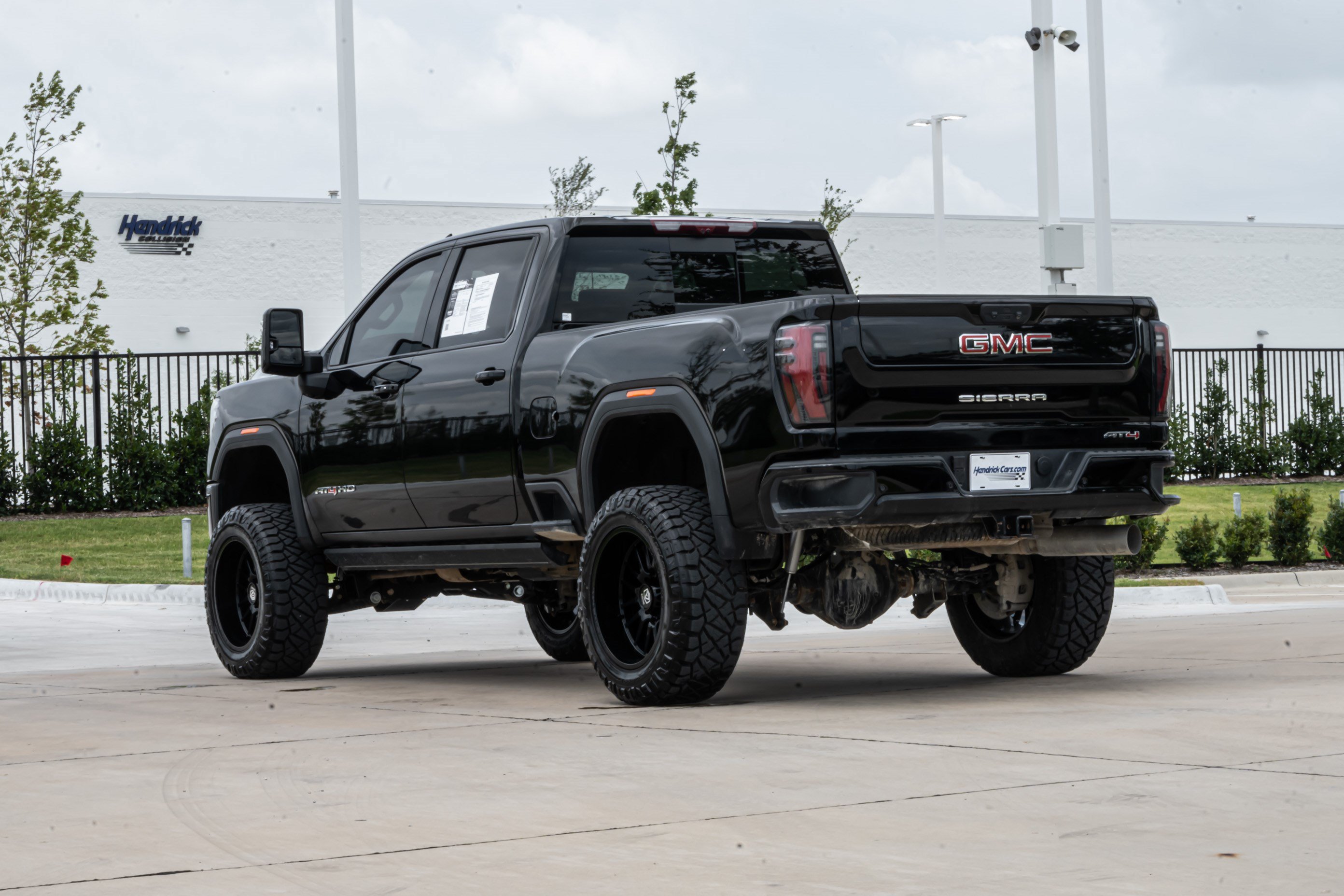 Used 2026 GMC Sierra 2500 AT4 w/ Technology Package AWD/4WD image 48