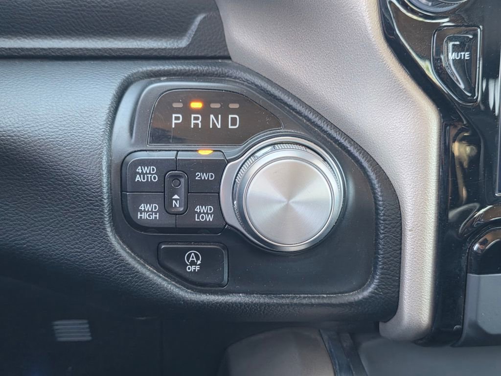 Used 2021 RAM 1500 Laramie image 31