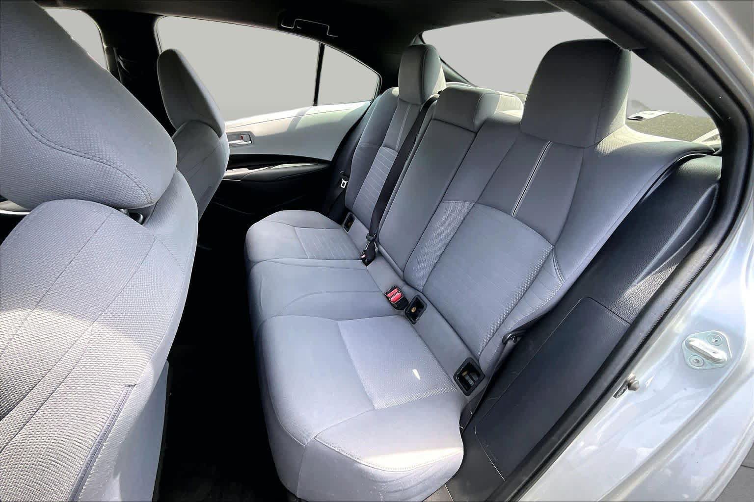 Used 2021 Toyota Corolla SE w/ Carpet Mat Package (TMS) FWD image 19