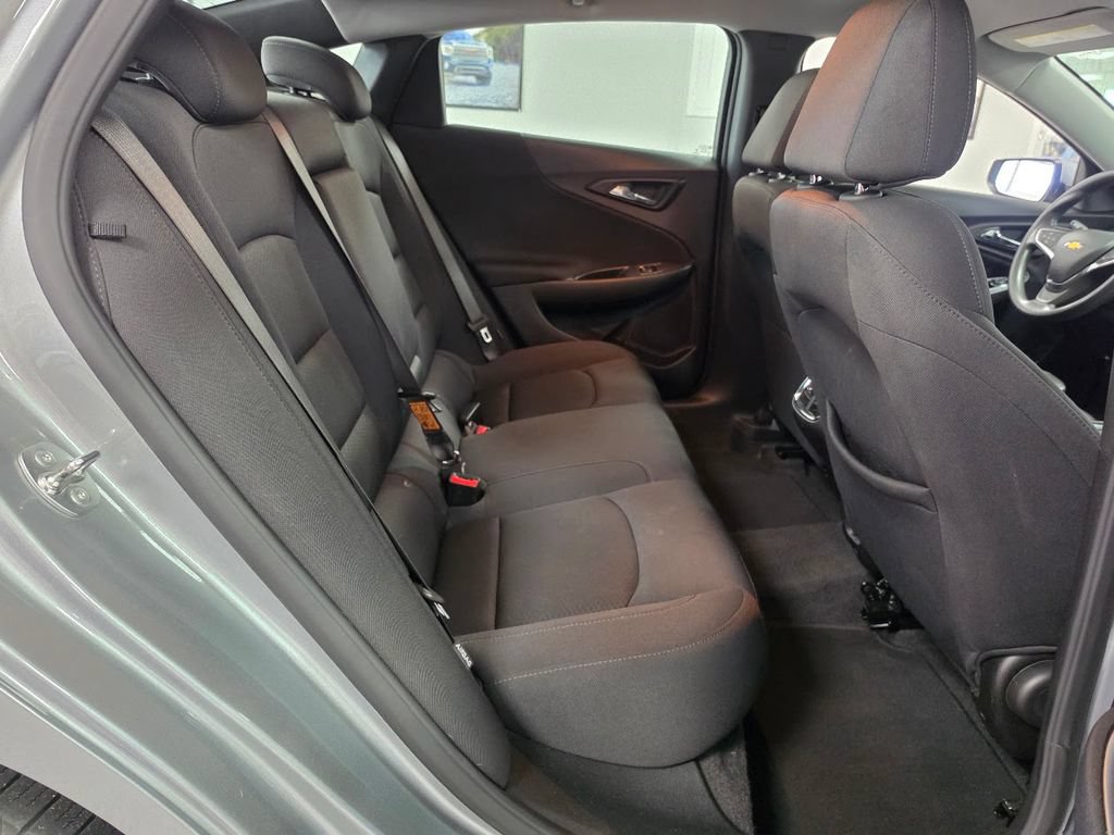 Used 2025 Chevrolet Malibu LT FWD image 29