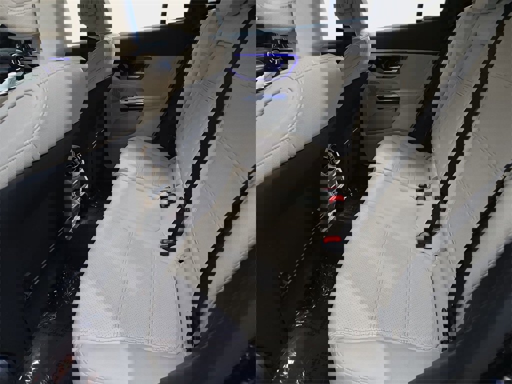 Used 2023 Mercedes-Benz GLC 300 4MATIC image 17