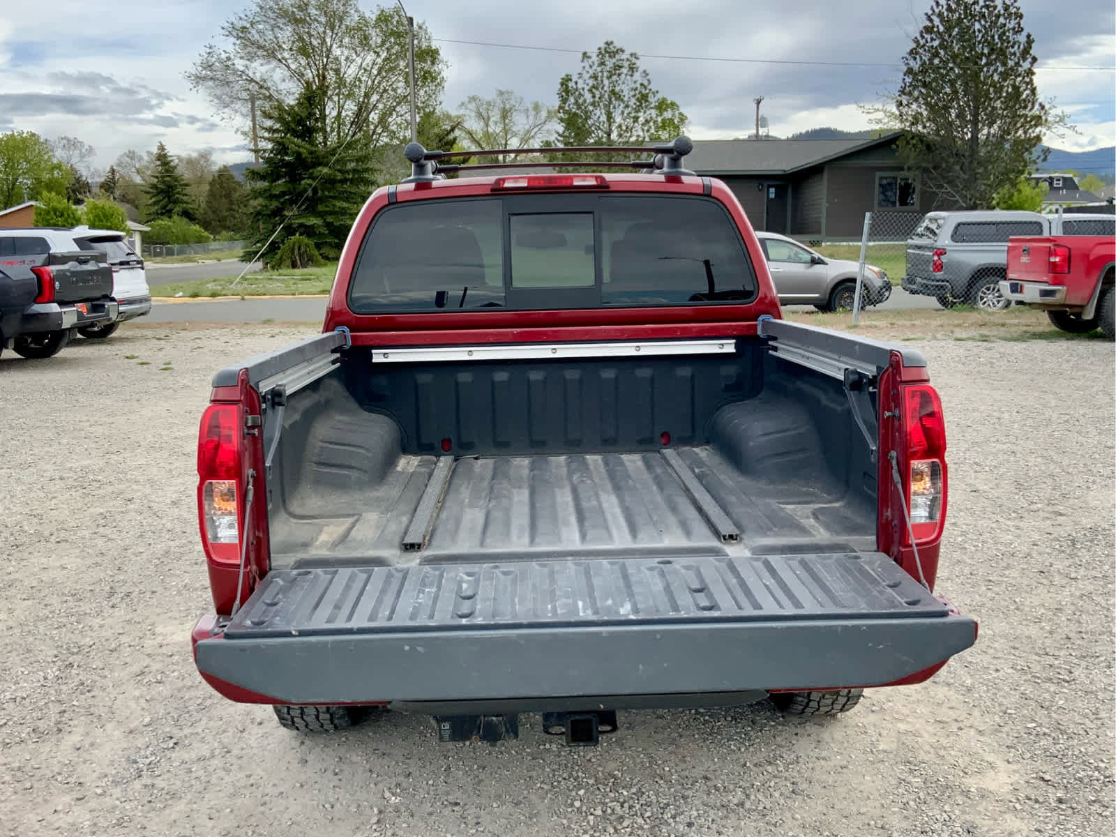 Used 2020 Nissan Frontier PRO-4X w/ Pro-4x Utility Package AWD/4WD image 20