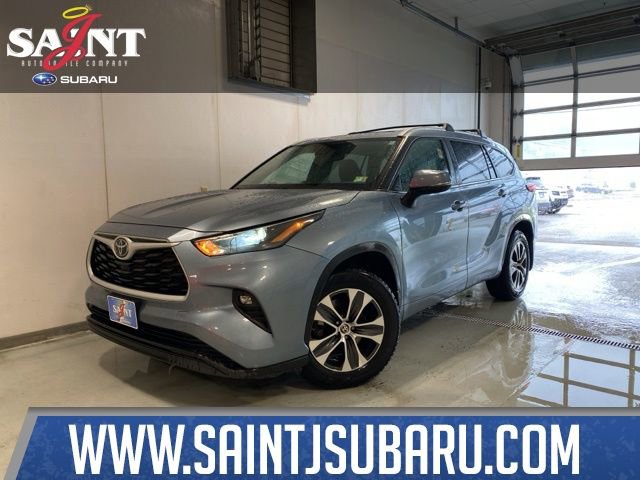 Used 2023 Toyota Highlander XLE