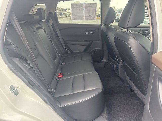 Used 2023 Nissan Rogue SV w/ SV Premium Package image 23