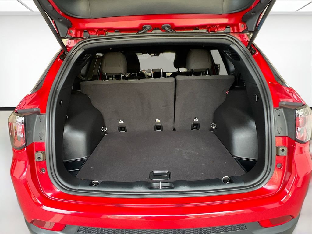 Used 2023 Jeep Compass Sport image 22