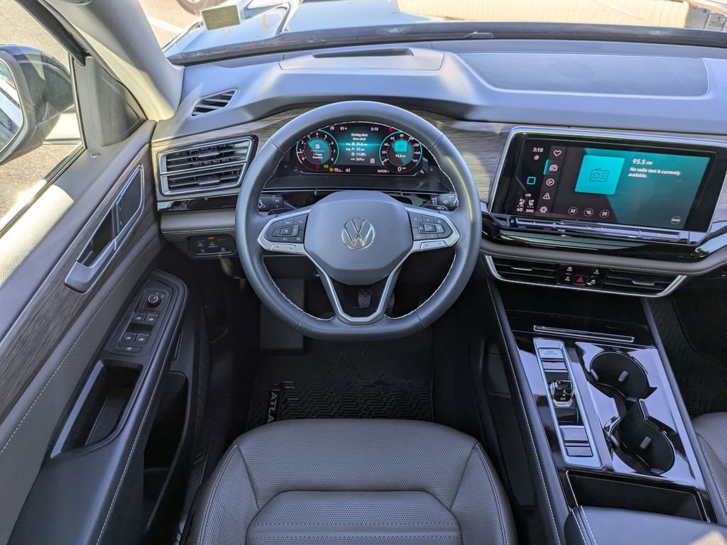 Used 2024 Volkswagen Atlas SEL image 17