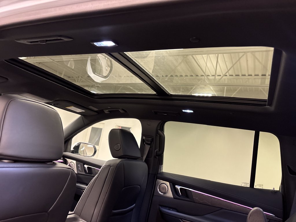 New 2026 Buick Enclave Avenir w/ Super Cruise Package FWD image 30