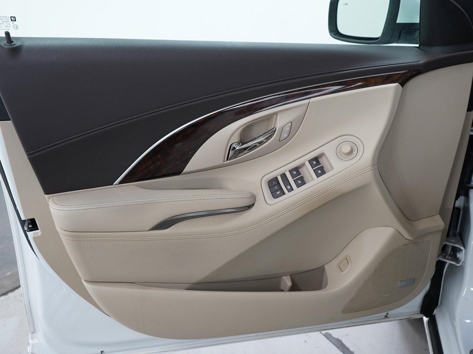 Used 2015 Buick LaCrosse Premium w/ Driver Confidence Package #1 FWD image 19
