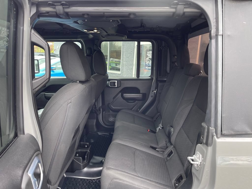 Used 2021 Jeep Gladiator Sport AWD/4WD image 15