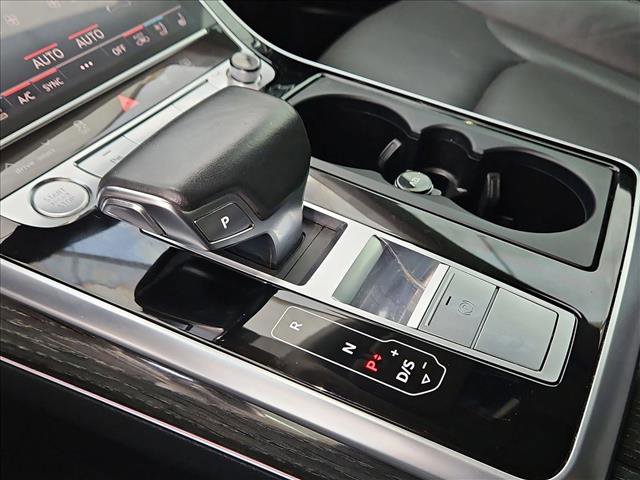 Used 2019 Audi Q8 Prestige image 12