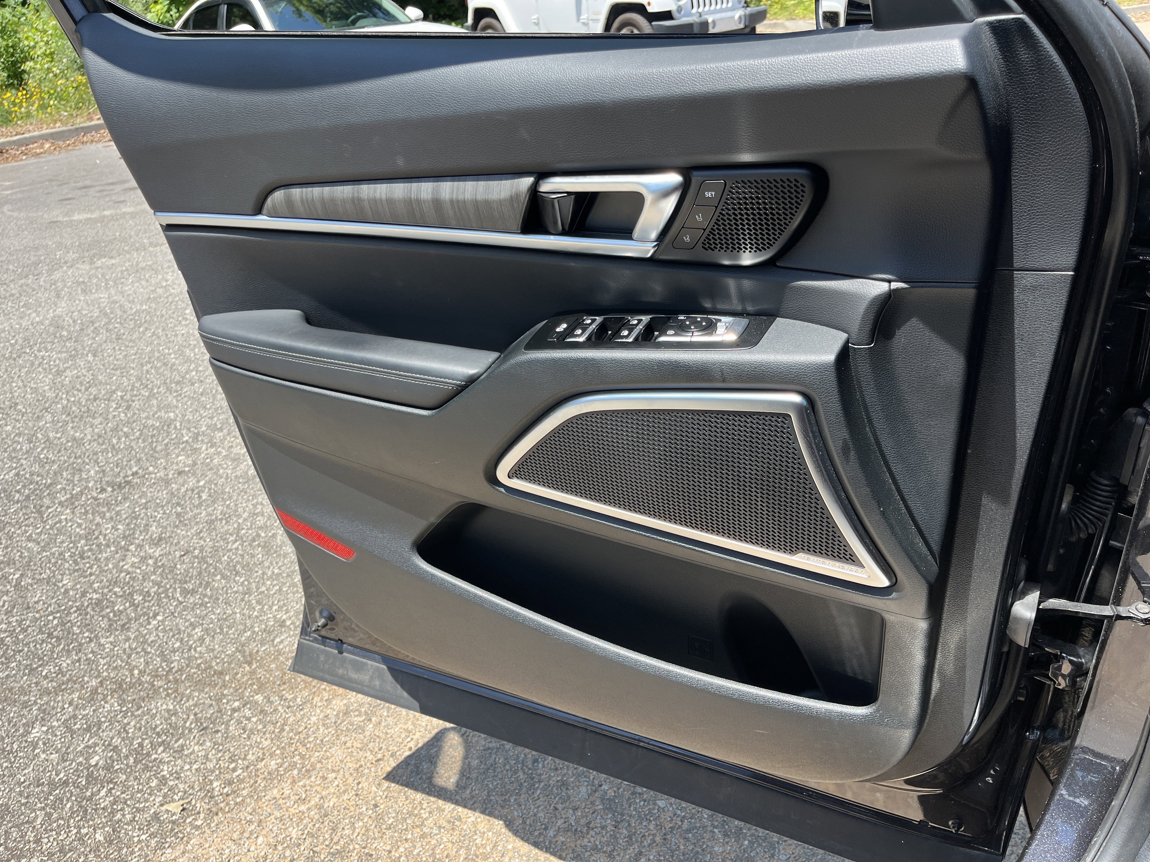 Used 2025 Kia Telluride SX Prestige AWD/4WD image 15