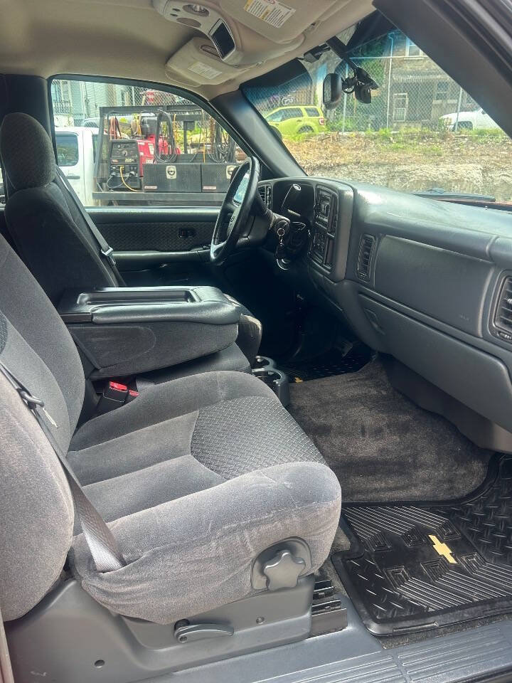 Used 2002 Chevrolet Avalanche 4x4 w/ Off-Road Suspension Pkg image 10
