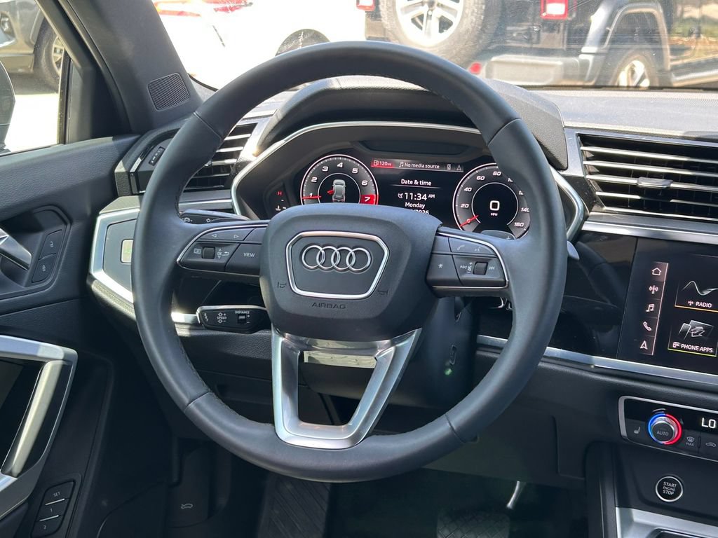 Used 2025 Audi Q3 2.0T Premium Plus w/ Premium Plus Package AWD/4WD image 41