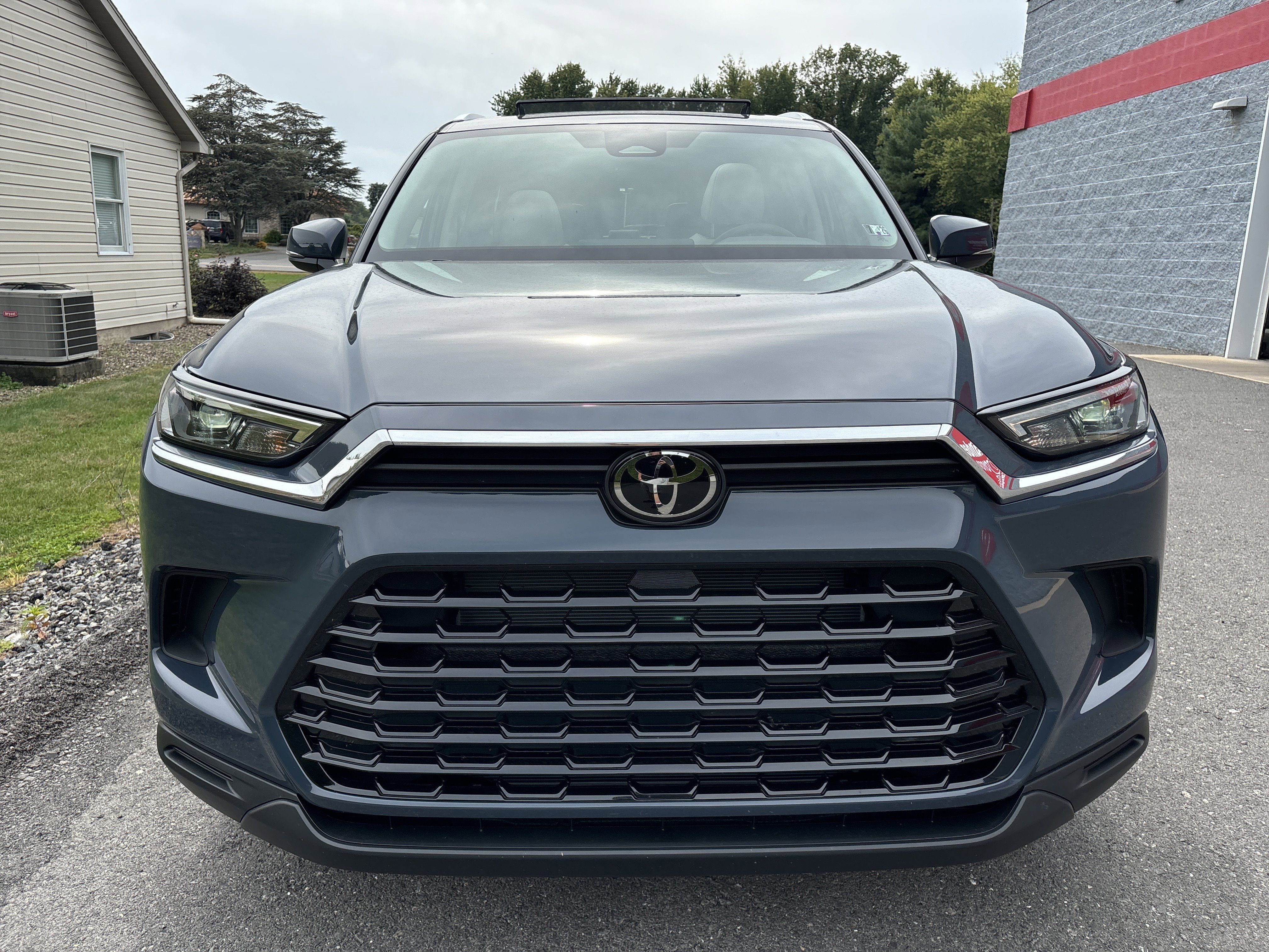 Certified 2025 Toyota Grand Highlander FWD image 9