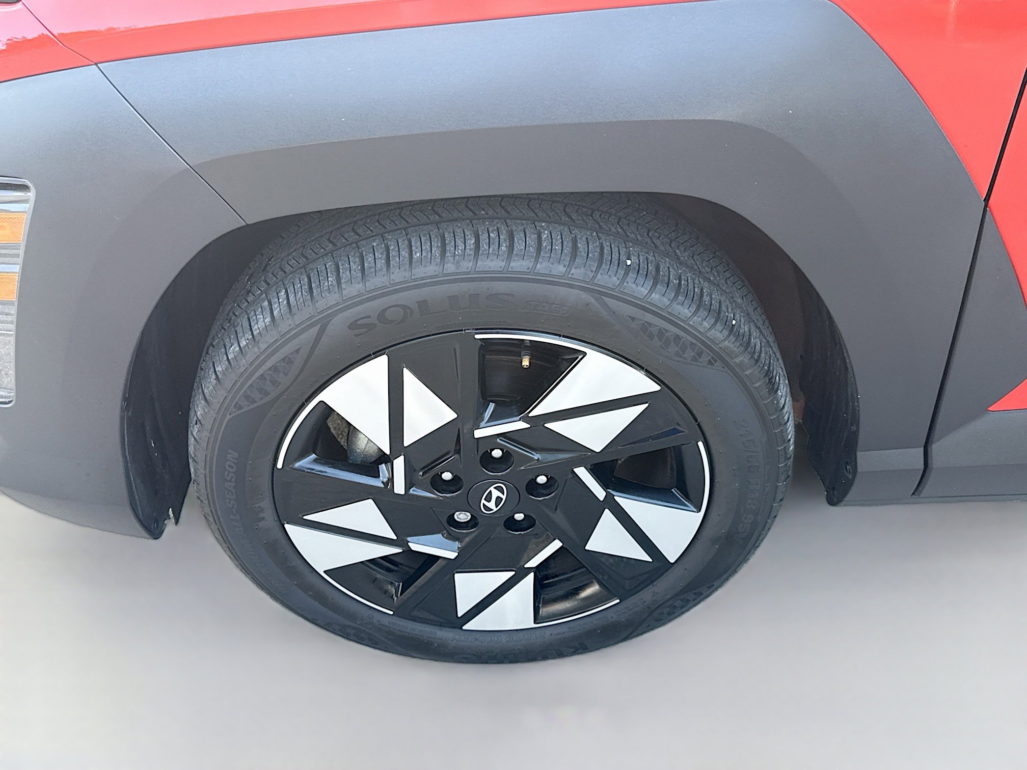 Certified 2024 Hyundai Kona SEL w/ Convenience Package image 34