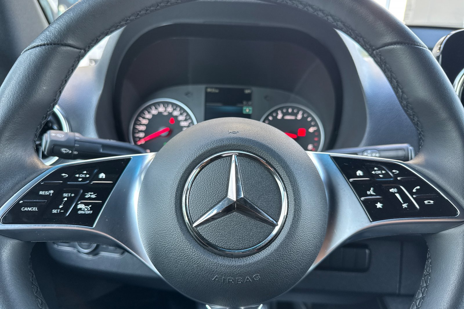 Used 2025 Mercedes-Benz Sprinter 2500 image 24