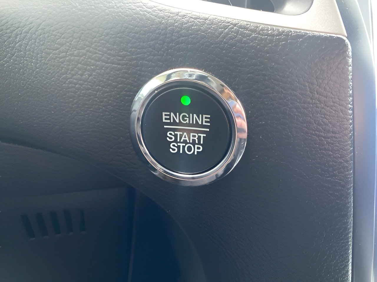 Used 2024 Ford Edge SEL w/ Convenience Package image 20