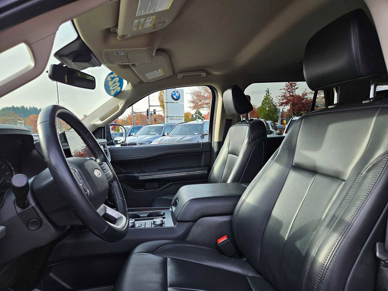 Used 2023 Ford Expedition Max XLT image 24