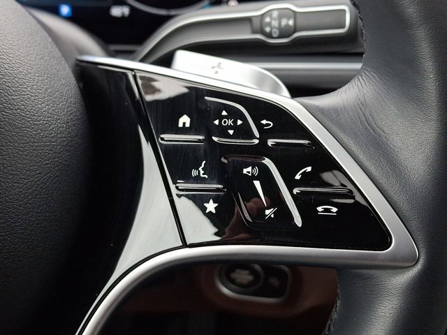 Used 2024 Mercedes-Benz GLE 350 4MATIC w/ Driver Assistance Package image 23