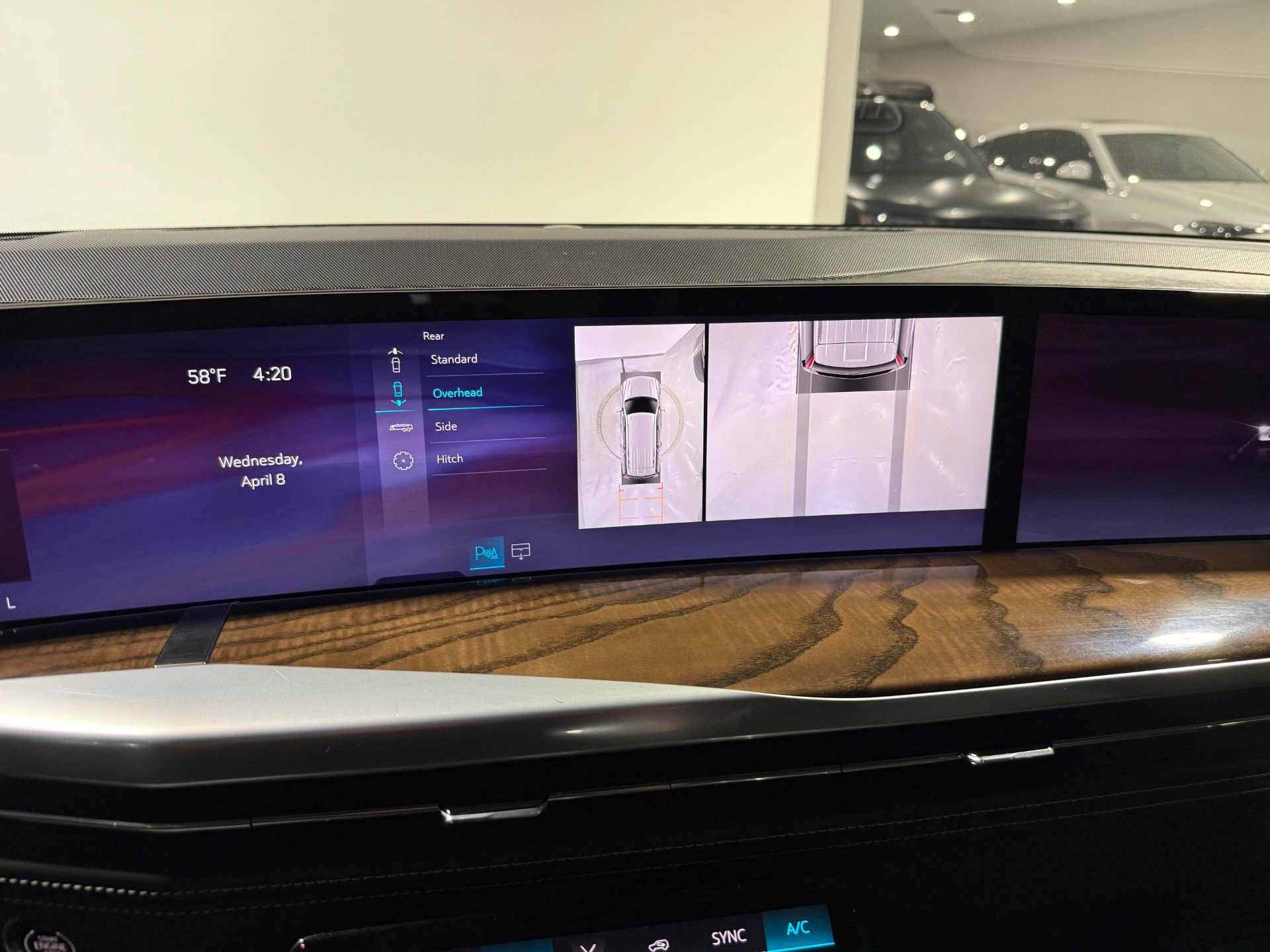 Used 2025 Cadillac Escalade Sport Platinum w/ LPO, ONYX Package image 40