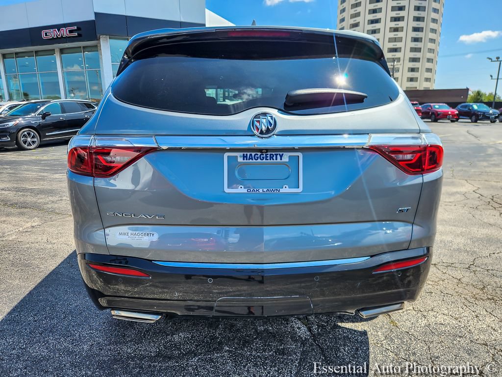 Certified 2023 Buick Enclave Essence w/ Sport Touring Edition FWD image 5