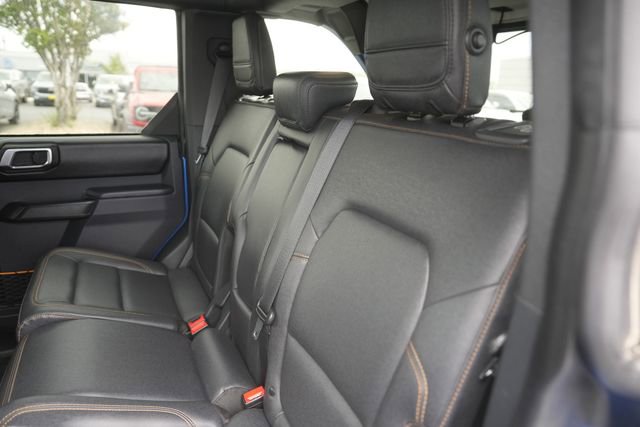 Used 2024 Ford Bronco Badlands image 13