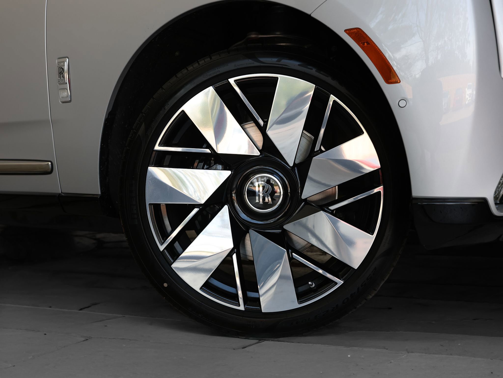 New 2026 Rolls-Royce Cullinan image 21
