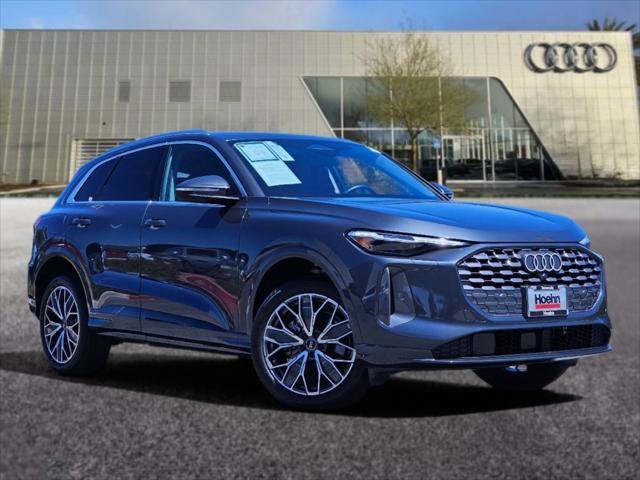 Used 2025 Audi Q5 Premium Plus w/ Premium Plus AWD/4WD image 1