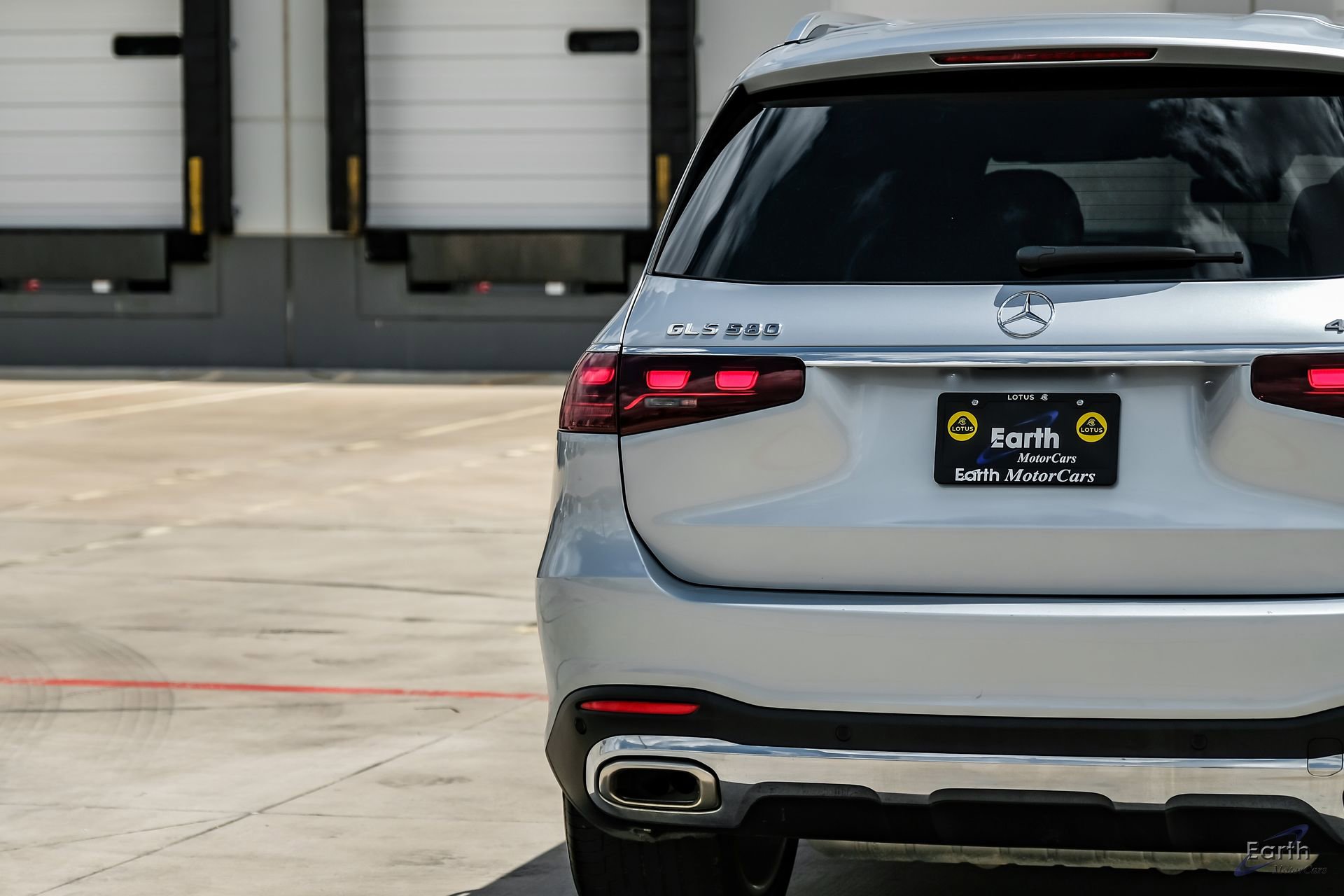 Used 2025 Mercedes-Benz GLS 580 4MATIC image 14