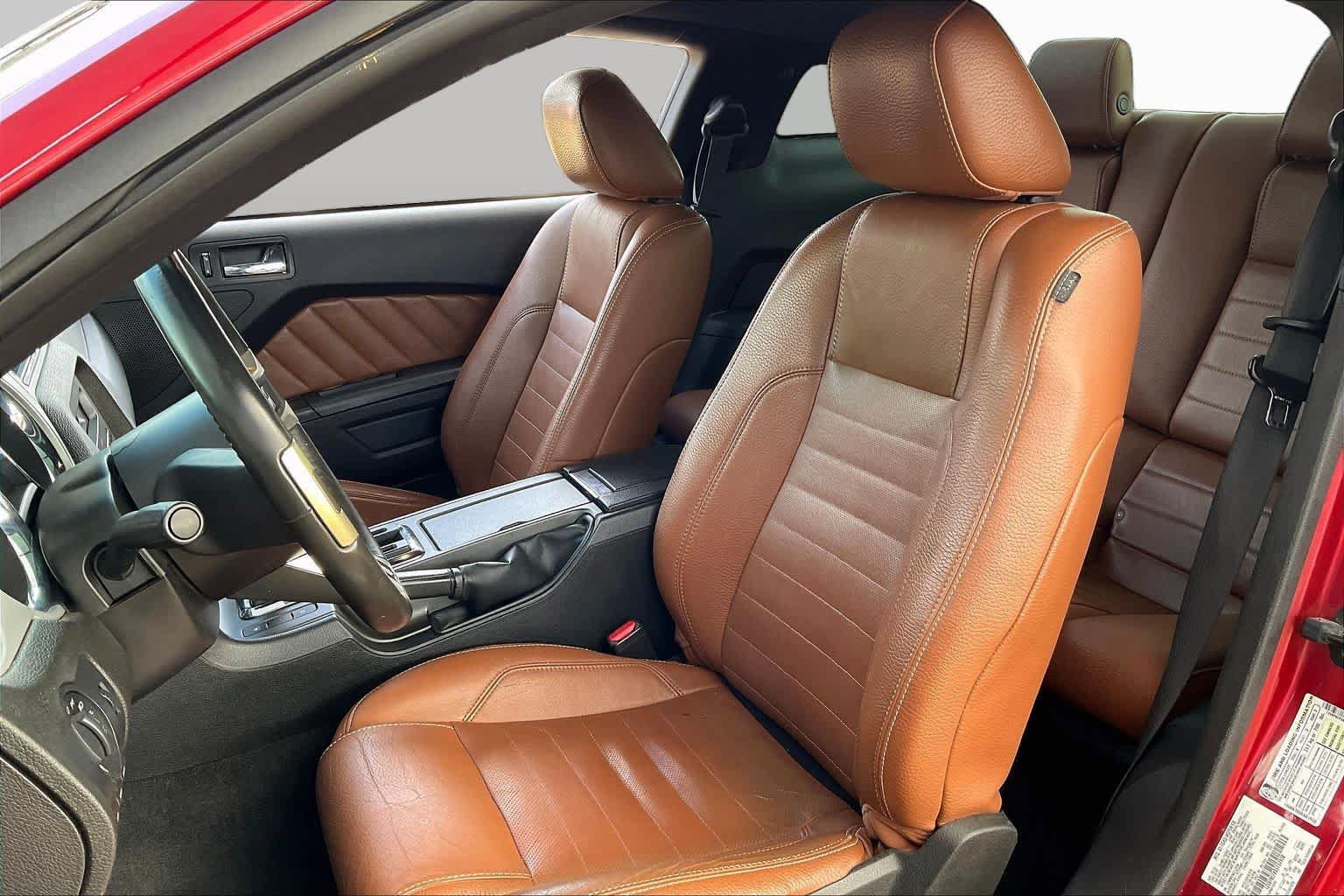 Used 2011 Ford Mustang GT Premium w/ Security Pkg RWD image 7